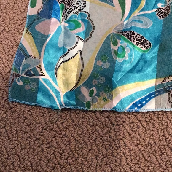 Set of 2 - Blue & Green Scarfs - Picture 3 of 4